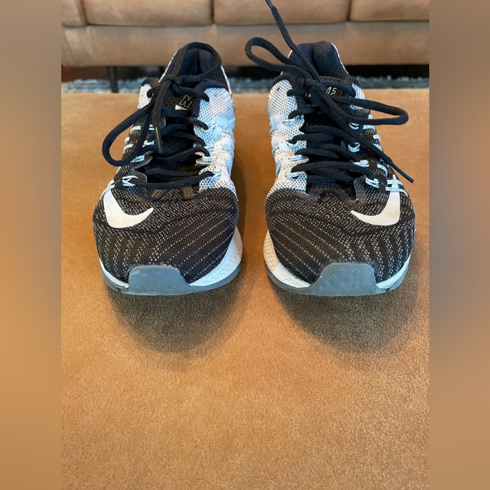 Nike tennis shoes